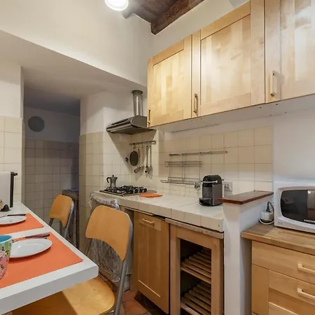 Tucked Away And Quiet By Piazza Navona - Fromhometorome Appartement *