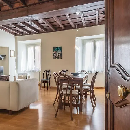 Tucked Away And Quiet By Piazza Navona - Fromhometorome Apartment *